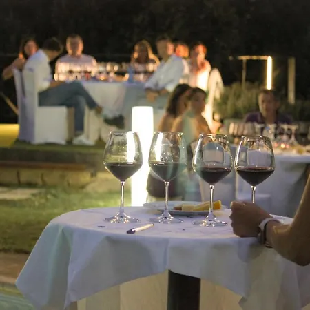 Tinello San Urbano 3* Prepotto (Udine)