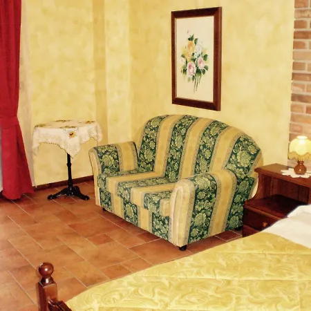 Bed & Breakfast Tinello San Urbano 3*