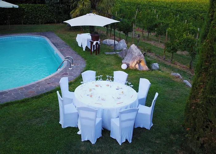 Panzió Tinello San Urbano 3*